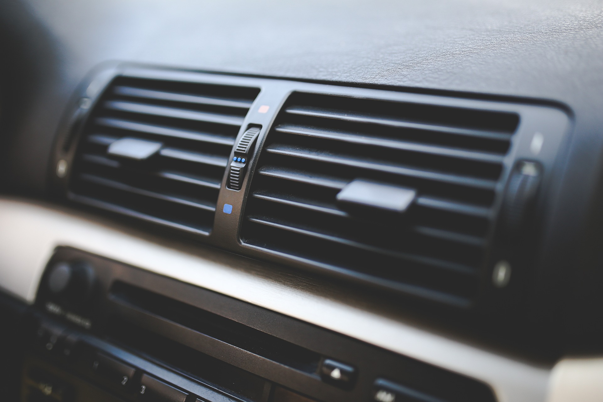 Auto Klimaanlage für Winter bereiten